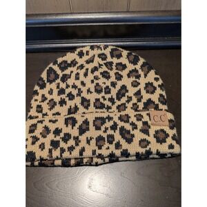 Womens C.C. Cheetah Hat Beanie Toboggan Pom Pom Soft! NWOT